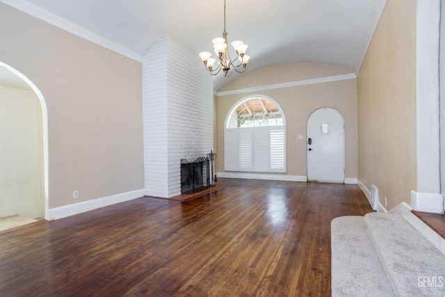 1515 Camino Primavera, Bakersfield, CA 93306