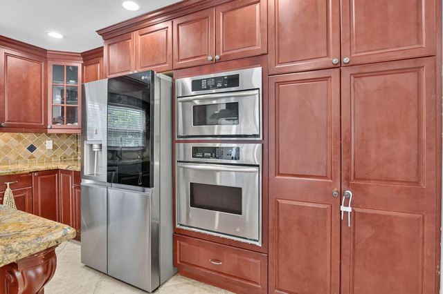 23338 La Vida Way, Boca Raton, FL 33433
