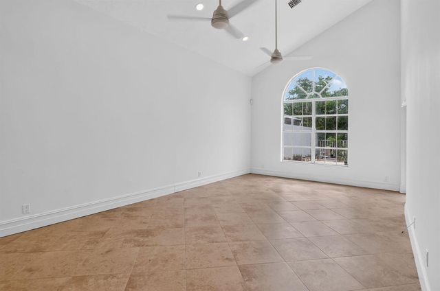 23338 La Vida Way, Boca Raton, FL 33433