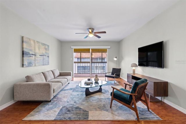 1310 GLEN OAKS DRIVE E 383E, Sarasota, FL 34232