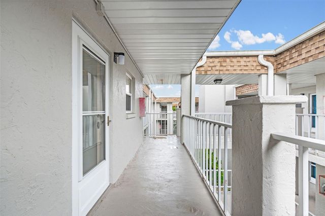 1310 GLEN OAKS DRIVE E 383E, Sarasota, FL 34232