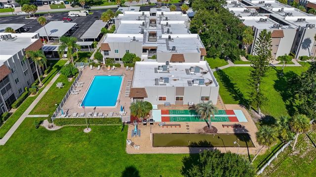 1310 GLEN OAKS DRIVE E 383E, Sarasota, FL 34232