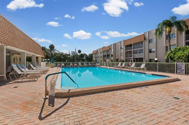 1310 GLEN OAKS DRIVE E 383E, Sarasota, FL 34232