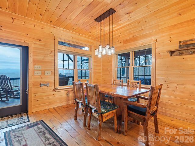 693 High Splendor Road, Robbinsville, NC 28771