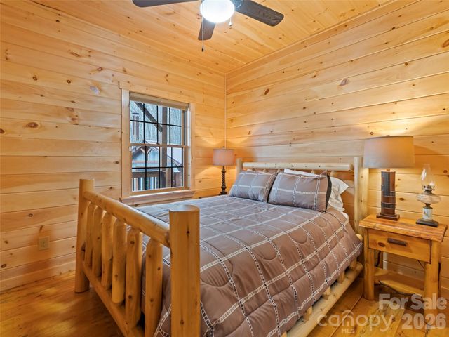 693 High Splendor Road, Robbinsville, NC 28771