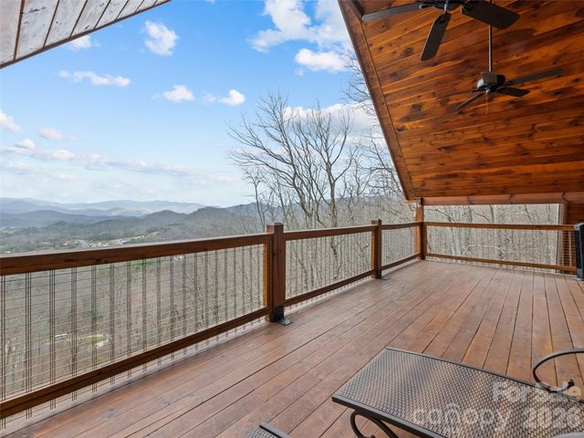 693 High Splendor Road, Robbinsville, NC 28771