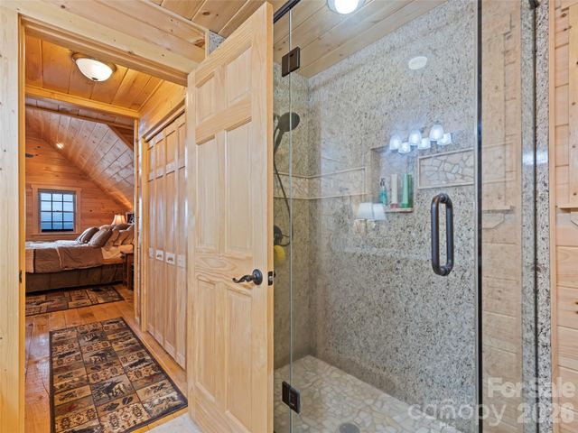 693 High Splendor Road, Robbinsville, NC 28771