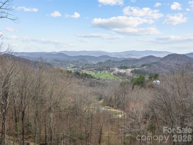 693 High Splendor Road, Robbinsville, NC 28771