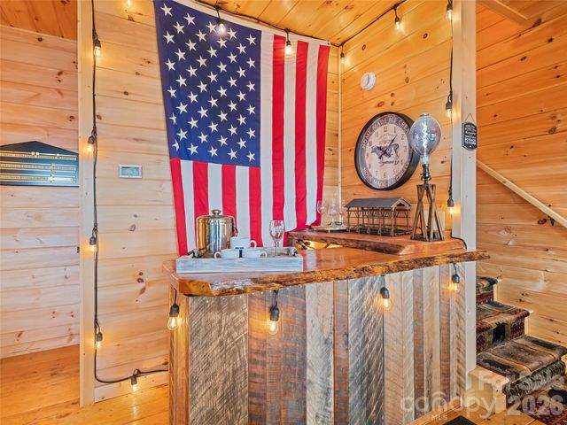 693 High Splendor Road, Robbinsville, NC 28771
