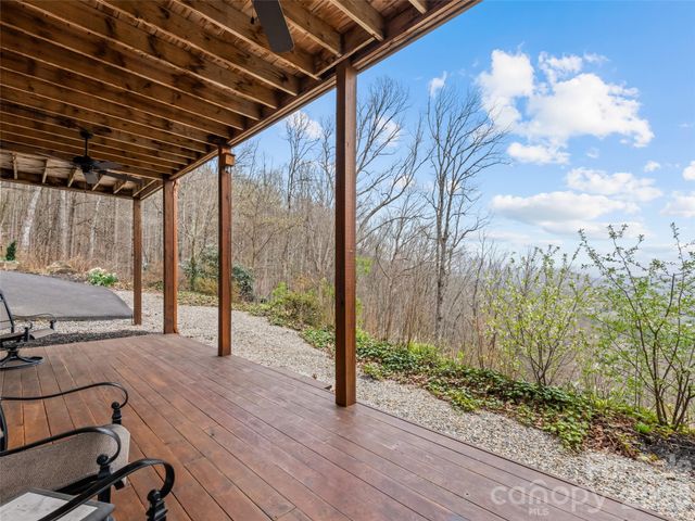 693 High Splendor Road, Robbinsville, NC 28771
