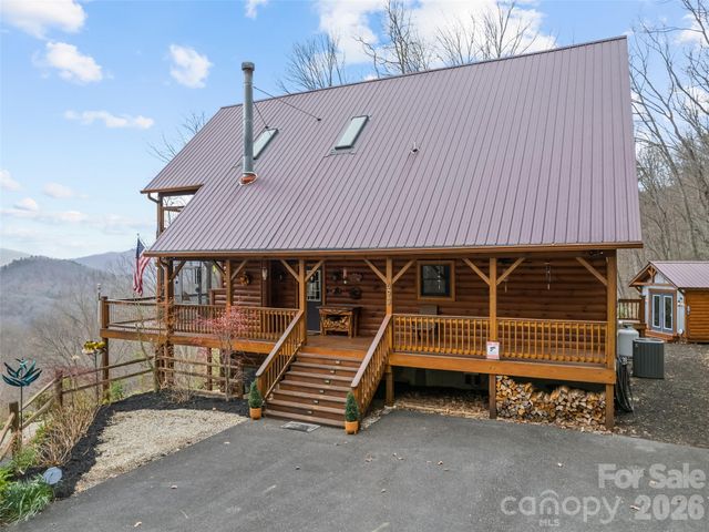 693 High Splendor Road, Robbinsville, NC 28771