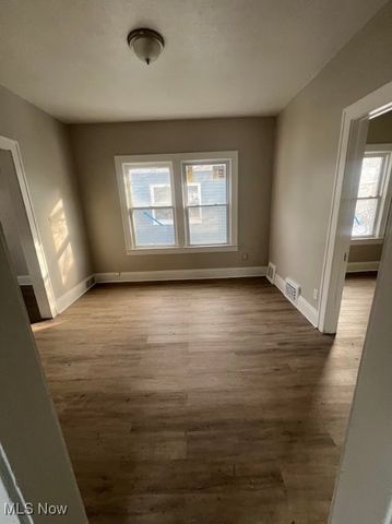 12800 Signet Avenue, Cleveland, OH 44120