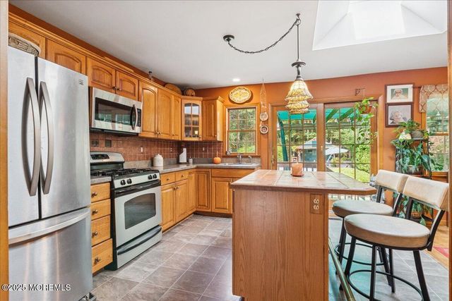 696 Anderson Road, Jackson, NJ 08527