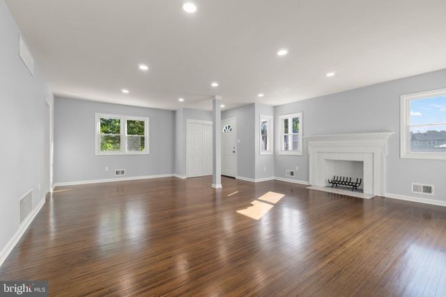 14 BONG TER, Mount Holly, NJ 08060