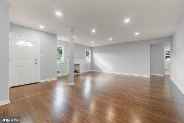 14 BONG TER, Mount Holly, NJ 08060