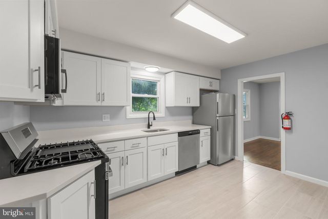 14 BONG TER, Mount Holly, NJ 08060