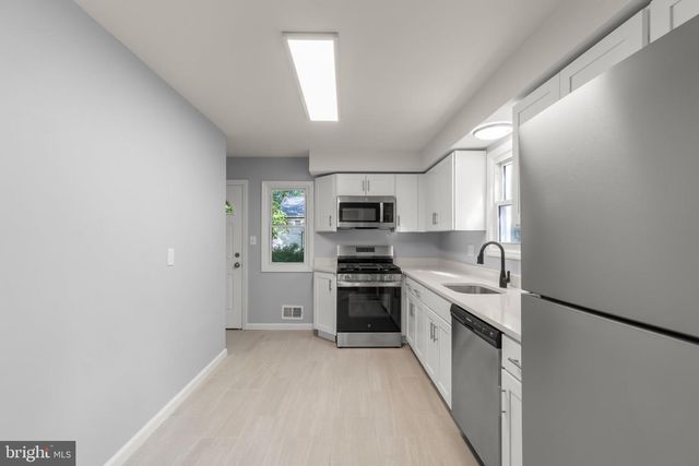 14 BONG TER, Mount Holly, NJ 08060