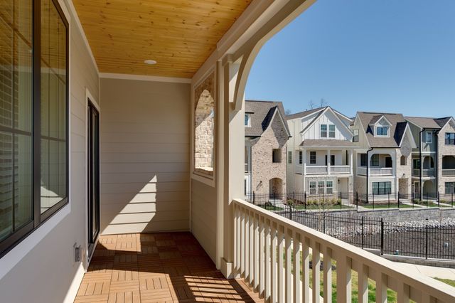 504 Edwin St Unit 18, Nashville, TN 37207