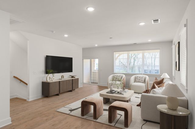 504 Edwin St Unit 18, Nashville, TN 37207