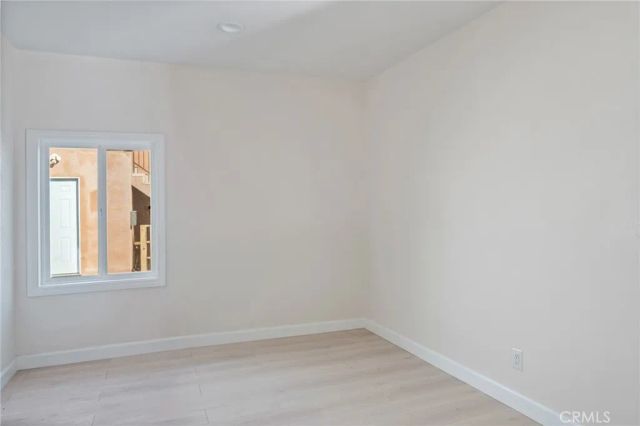 14143 Victory Boulevard, Van Nuys, CA 91401