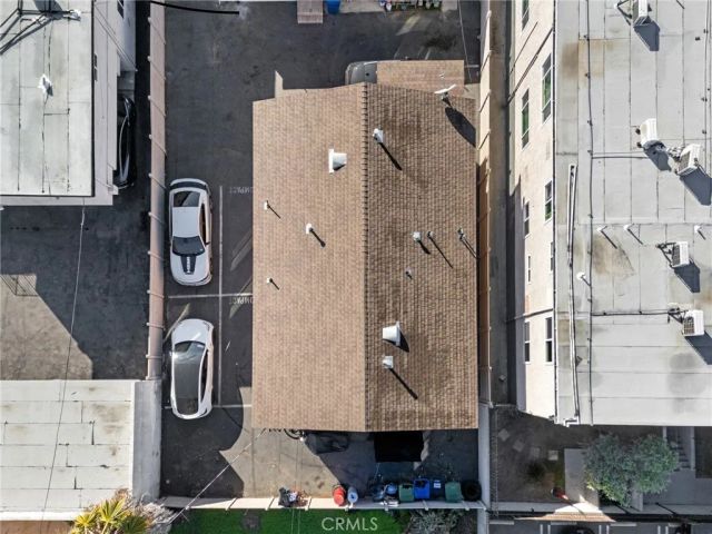 14143 Victory Boulevard, Van Nuys, CA 91401