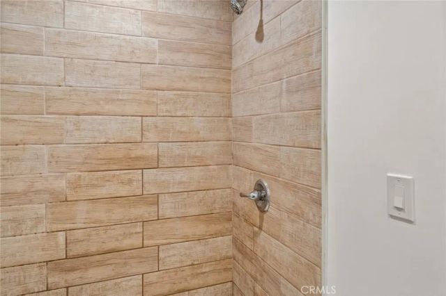 14143 Victory Boulevard, Van Nuys, CA 91401