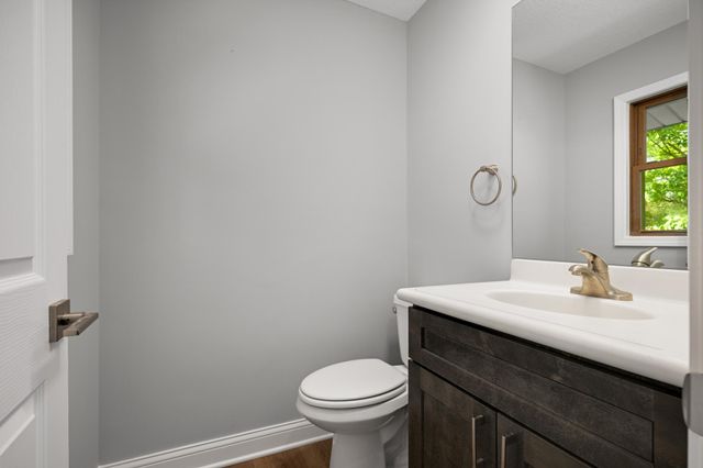 11004 Oak Knoll Terrace N, Minnetonka, MN 55305