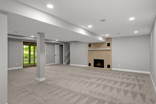 11004 Oak Knoll Terrace N, Minnetonka, MN 55305