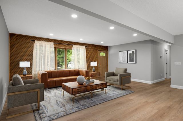 11004 Oak Knoll Terrace N, Minnetonka, MN 55305
