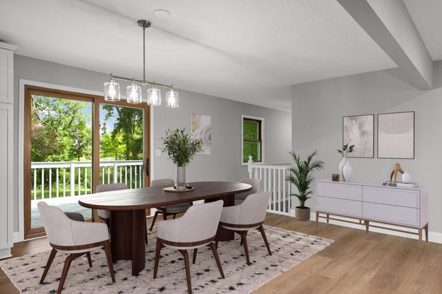 11004 Oak Knoll Terrace N, Minnetonka, MN 55305
