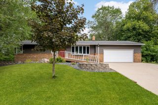 11004 Oak Knoll Terrace N, Minnetonka, MN 55305