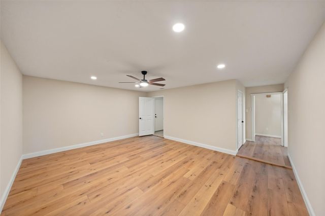 6979 Breezy Point, Willis, TX 77318
