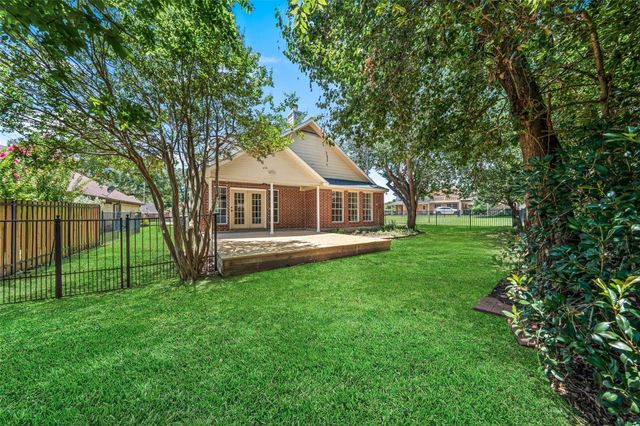 6979 Breezy Point, Willis, TX 77318