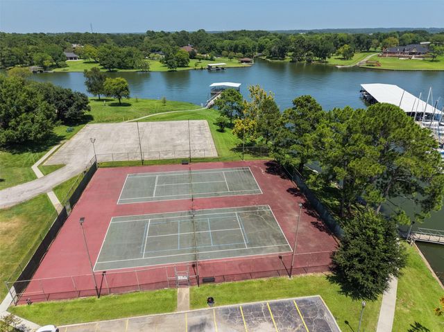 6979 Breezy Point, Willis, TX 77318