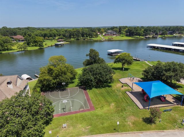 6979 Breezy Point, Willis, TX 77318
