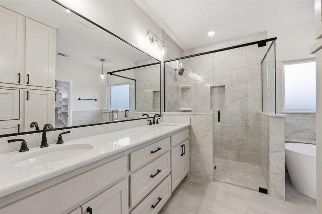 1021 Preserve Street, Weatherford, TX 76085