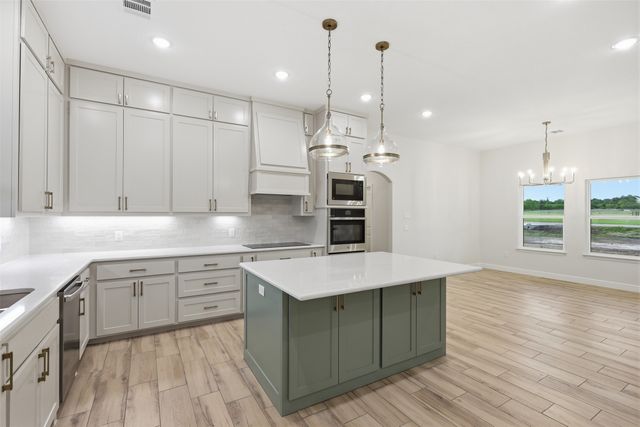 1021 Preserve Street, Weatherford, TX 76085