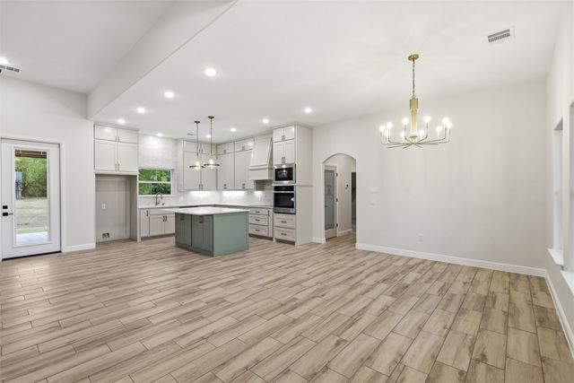 1021 Preserve Street, Weatherford, TX 76085