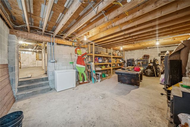 144 Double Hill Rd, Mt Pleasant Twp, PA 15666