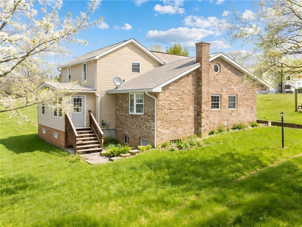 144 Double Hill Rd, Mt Pleasant Twp, PA 15666