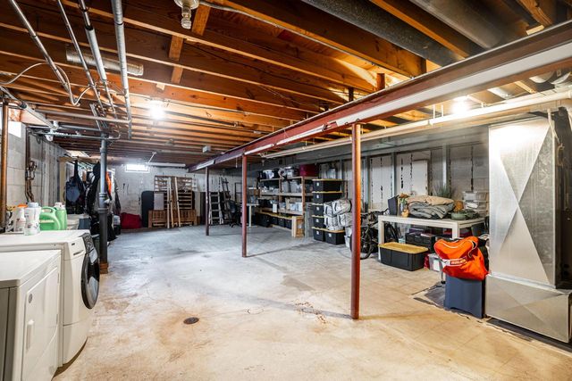 973 13th AVENUE, Grafton, WI 53024