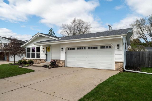 973 13th AVENUE, Grafton, WI 53024