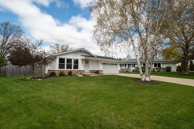 973 13th AVENUE, Grafton, WI 53024