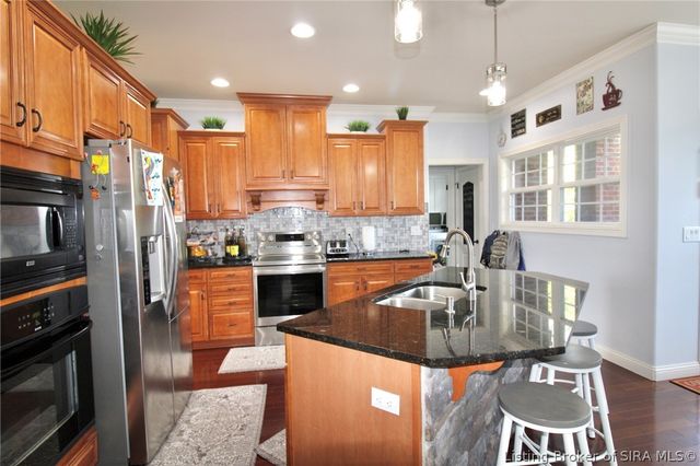 4415 Chickasawhaw Drive, Sellersburg, IN 47172