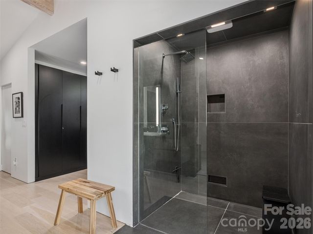 6 Waterside Drive, Asheville, NC 28804
