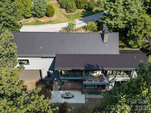 6 Waterside Drive, Asheville, NC 28804