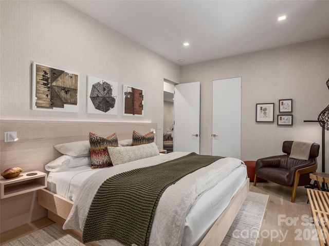 6 Waterside Drive, Asheville, NC 28804