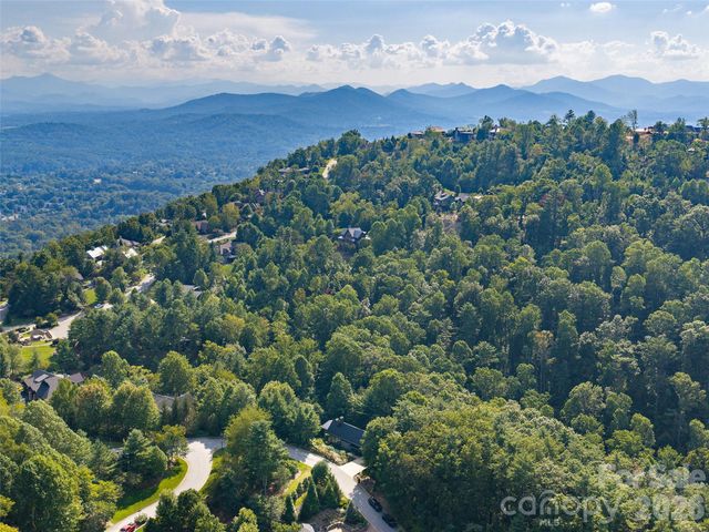 6 Waterside Drive, Asheville, NC 28804