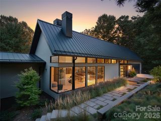 6 Waterside Drive, Asheville, NC 28804