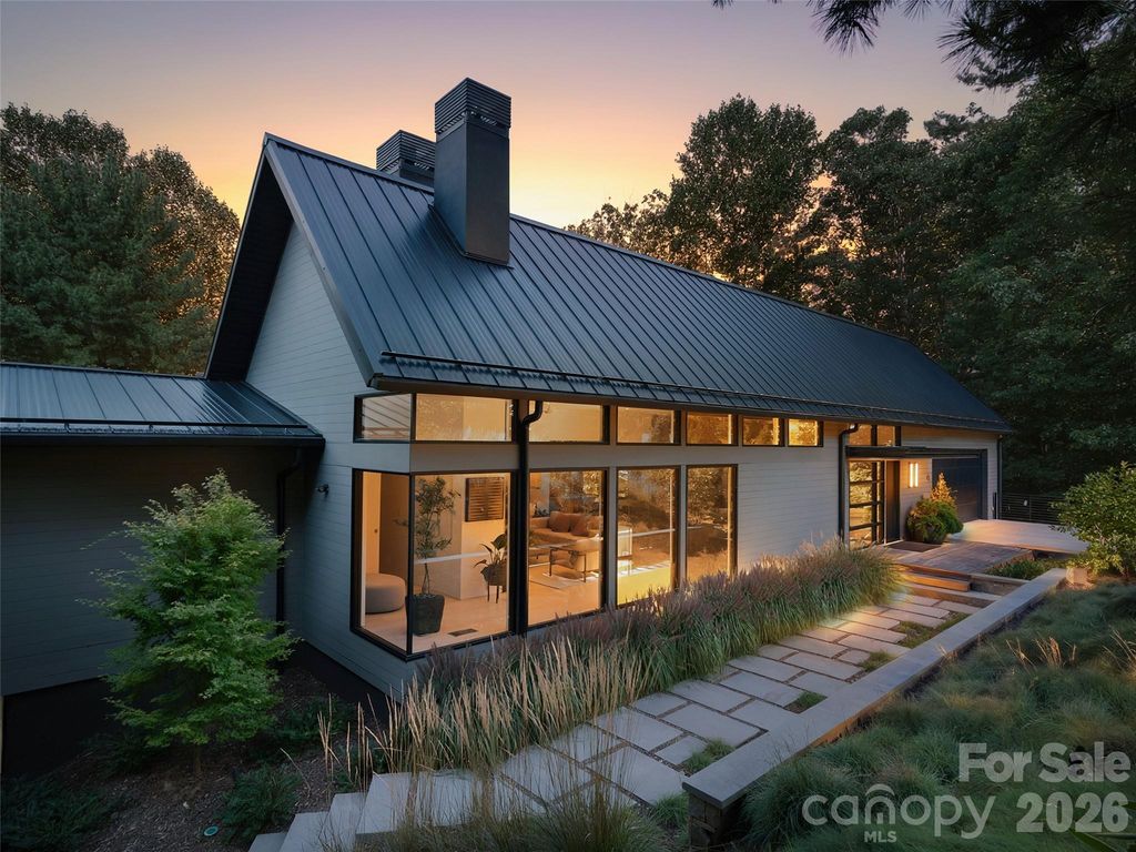 6 Waterside Drive, Asheville, NC 28804